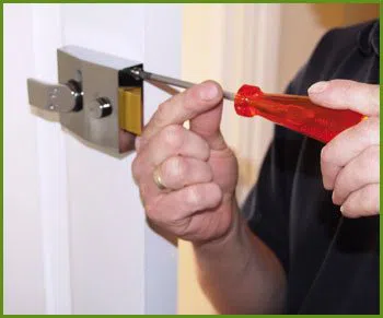 Neighborhood Locksmith Services Medina, WA 425-492-9205 - 10-lock-smiths