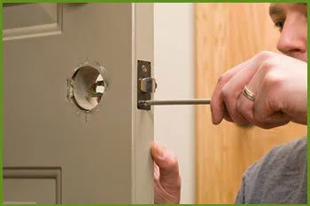 Neighborhood Locksmith Services Medina, WA 425-492-9205 - 13-lock-replace