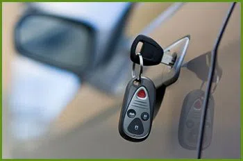 Neighborhood Locksmith Services Medina, WA 425-492-9205 - 18-car-unlock