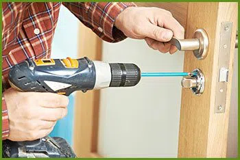 Neighborhood Locksmith Services Medina, WA 425-492-9205 - 6-lock-installation